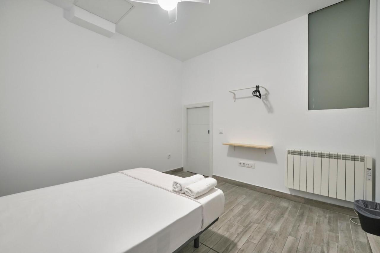 Nunez De Arce Habitaciones Madrid Exteriör bild
