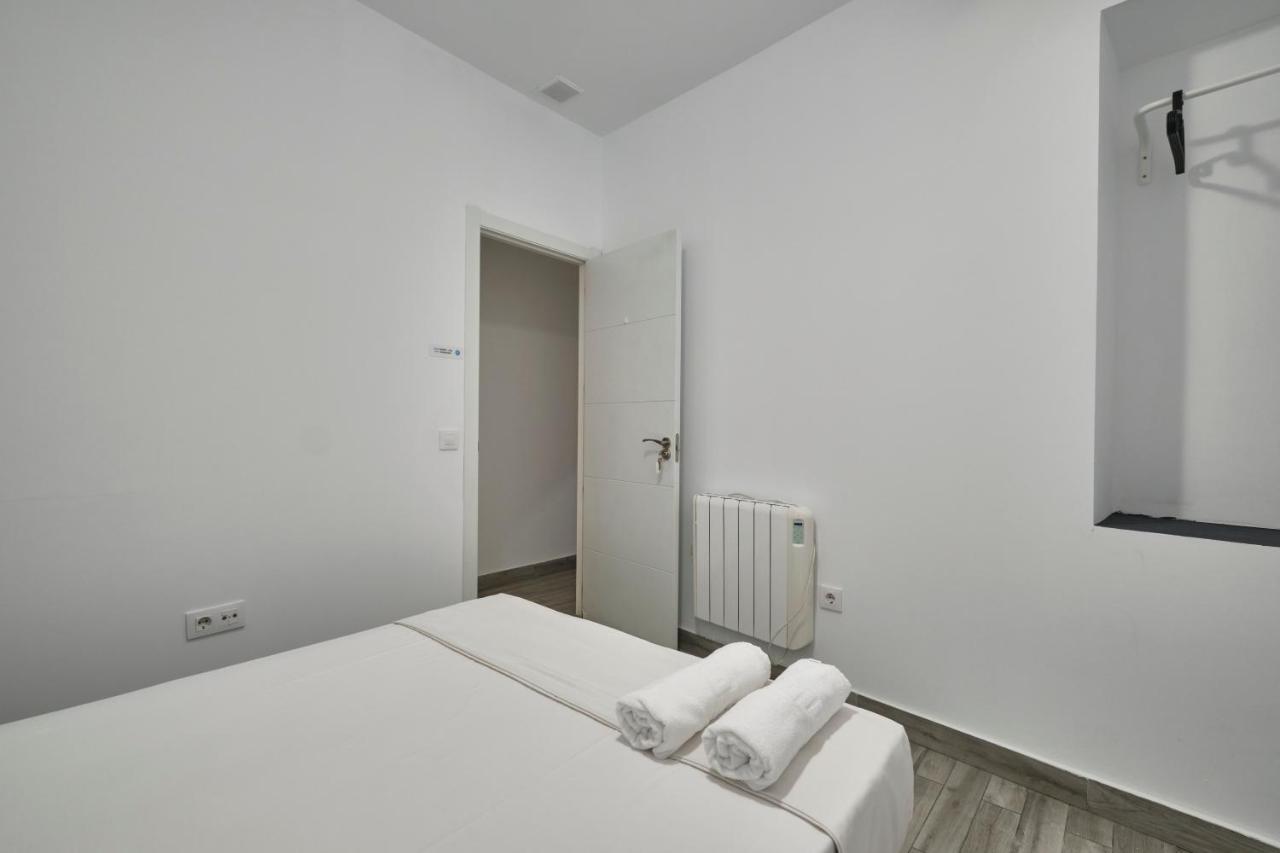 Nunez De Arce Habitaciones Madrid Exteriör bild