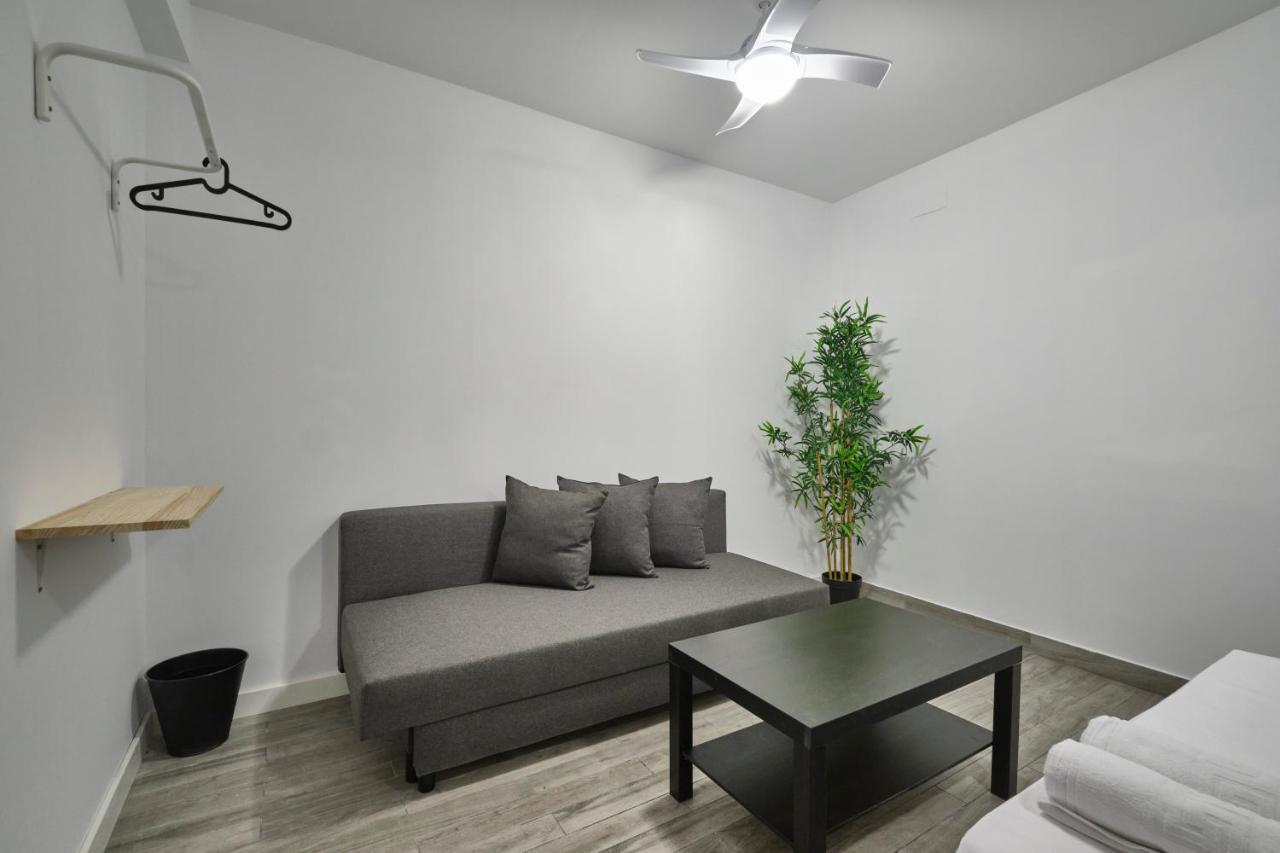 Nunez De Arce Habitaciones Madrid Exteriör bild