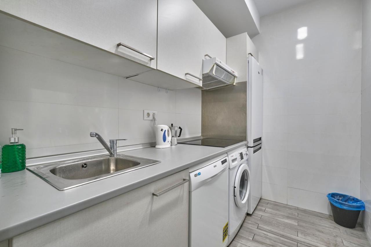 Nunez De Arce Habitaciones Madrid Exteriör bild