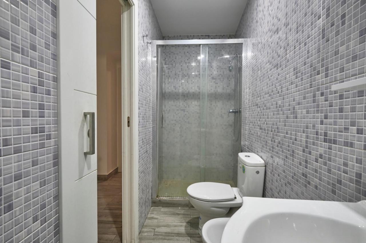 Nunez De Arce Habitaciones Madrid Exteriör bild